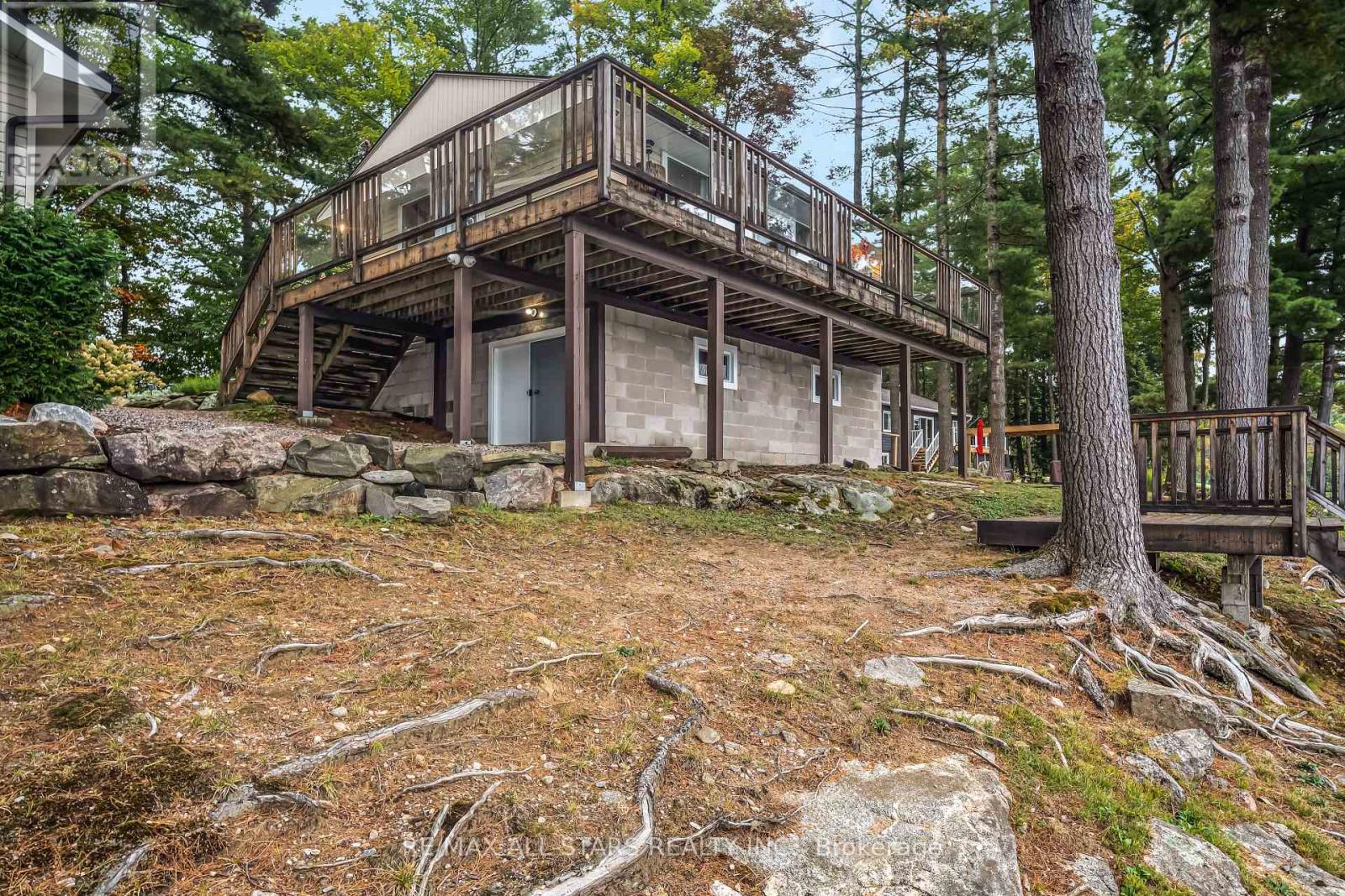 Cottage #9 - 1006 Youngs Road, Muskoka Lakes, Ontario  P0B 1J0 - Photo 44 - X12425585
