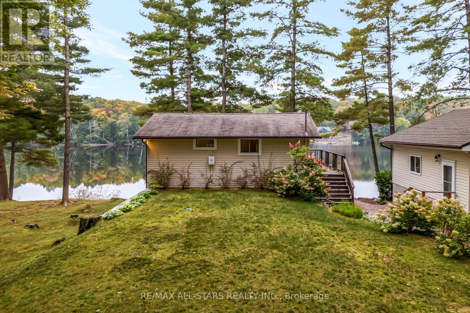 Cottage #9 - 1006 Youngs Road, Muskoka Lakes, Ontario  P0B 1J0 - Photo 7 - X12425585