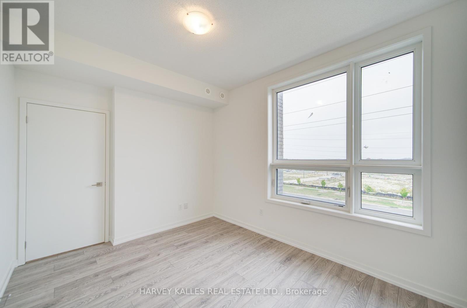 Unit 12 - 12-14 Lytham Green Circle, Newmarket, Ontario  L3Y 0H3 - Photo 29 - N12424966