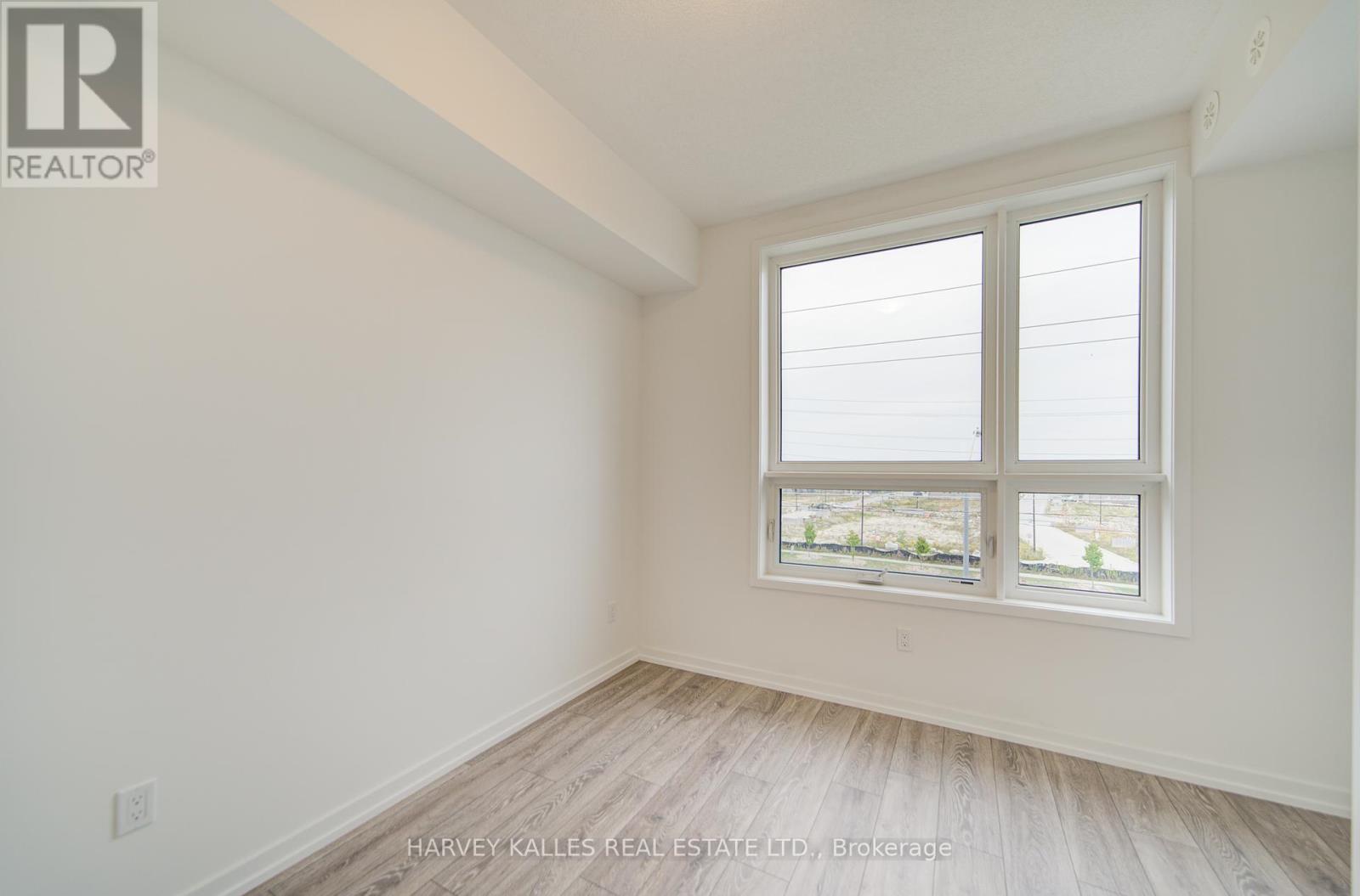 Unit 12 - 12-14 Lytham Green Circle, Newmarket, Ontario  L3Y 0H3 - Photo 32 - N12424966