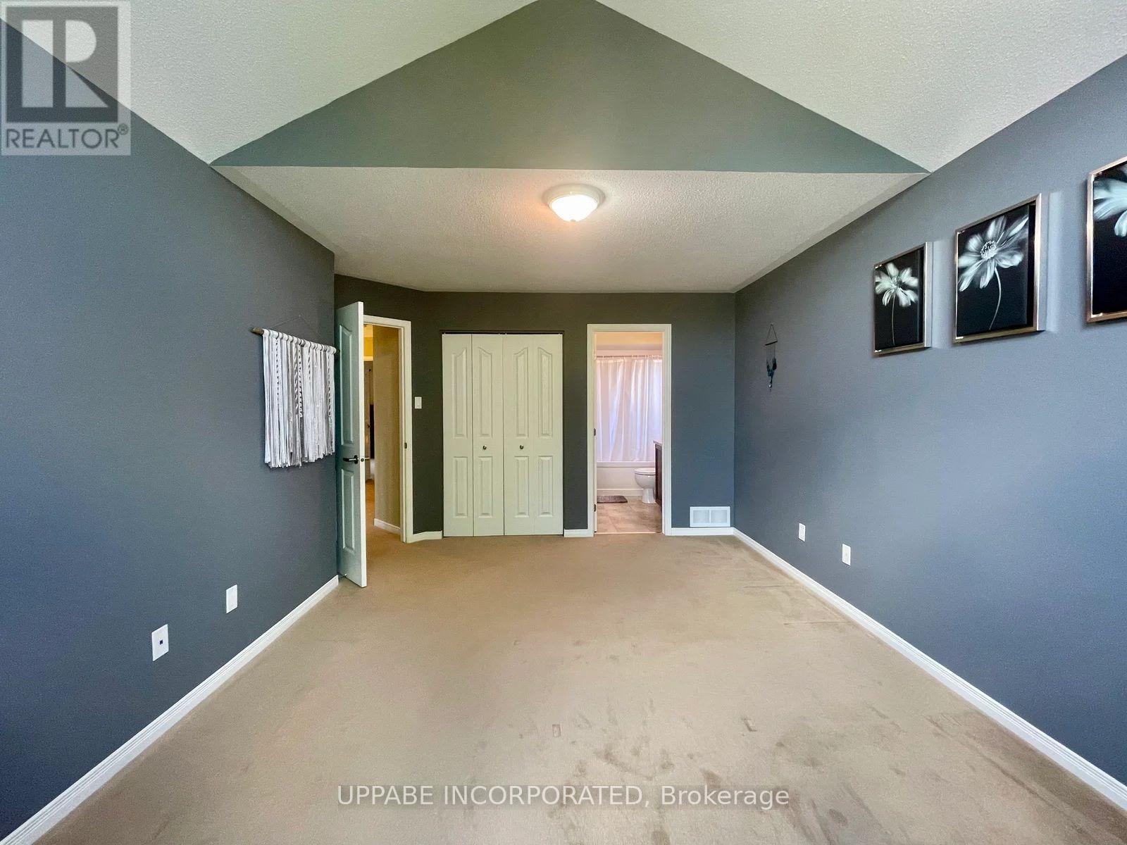 49 Baywood Drive, Ottawa, Ontario  K2S 2H7 - Photo 10 - X12419978