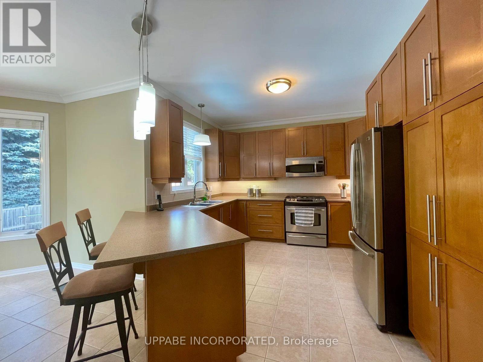 49 Baywood Drive, Ottawa, Ontario  K2S 2H7 - Photo 4 - X12419978