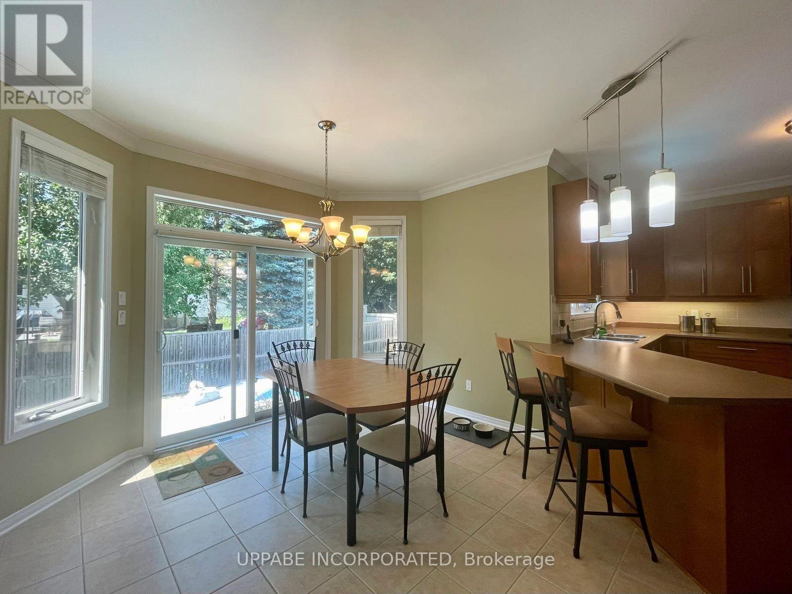 49 Baywood Drive, Ottawa, Ontario  K2S 2H7 - Photo 5 - X12419978