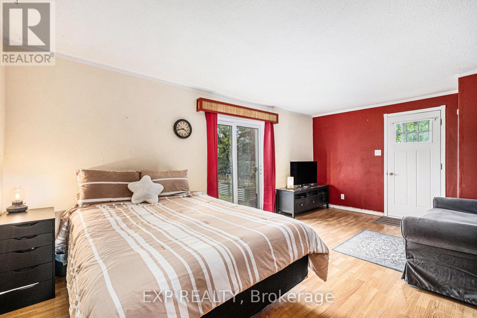 115 Nelson Street E, Carleton Place, Ontario  K7C 1A3 - Photo 8 - X12425595