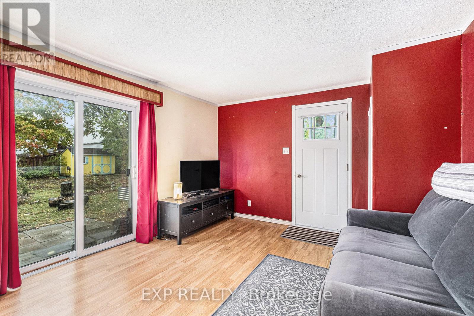 115 Nelson Street E, Carleton Place, Ontario  K7C 1A3 - Photo 9 - X12425595