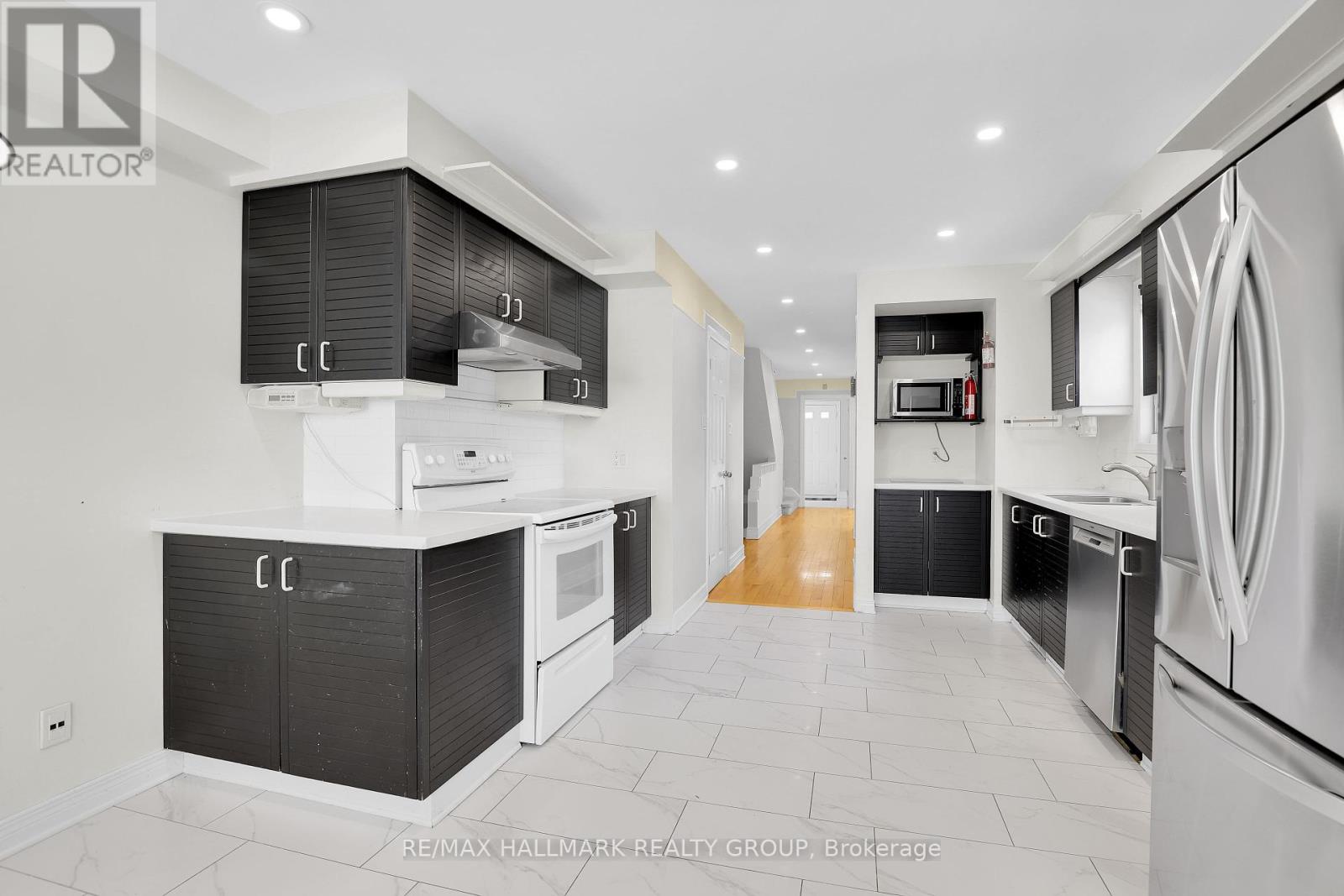 303 Sherwood Drive, Ottawa, Ontario  K1Y 3W7 - Photo 10 - X12425602