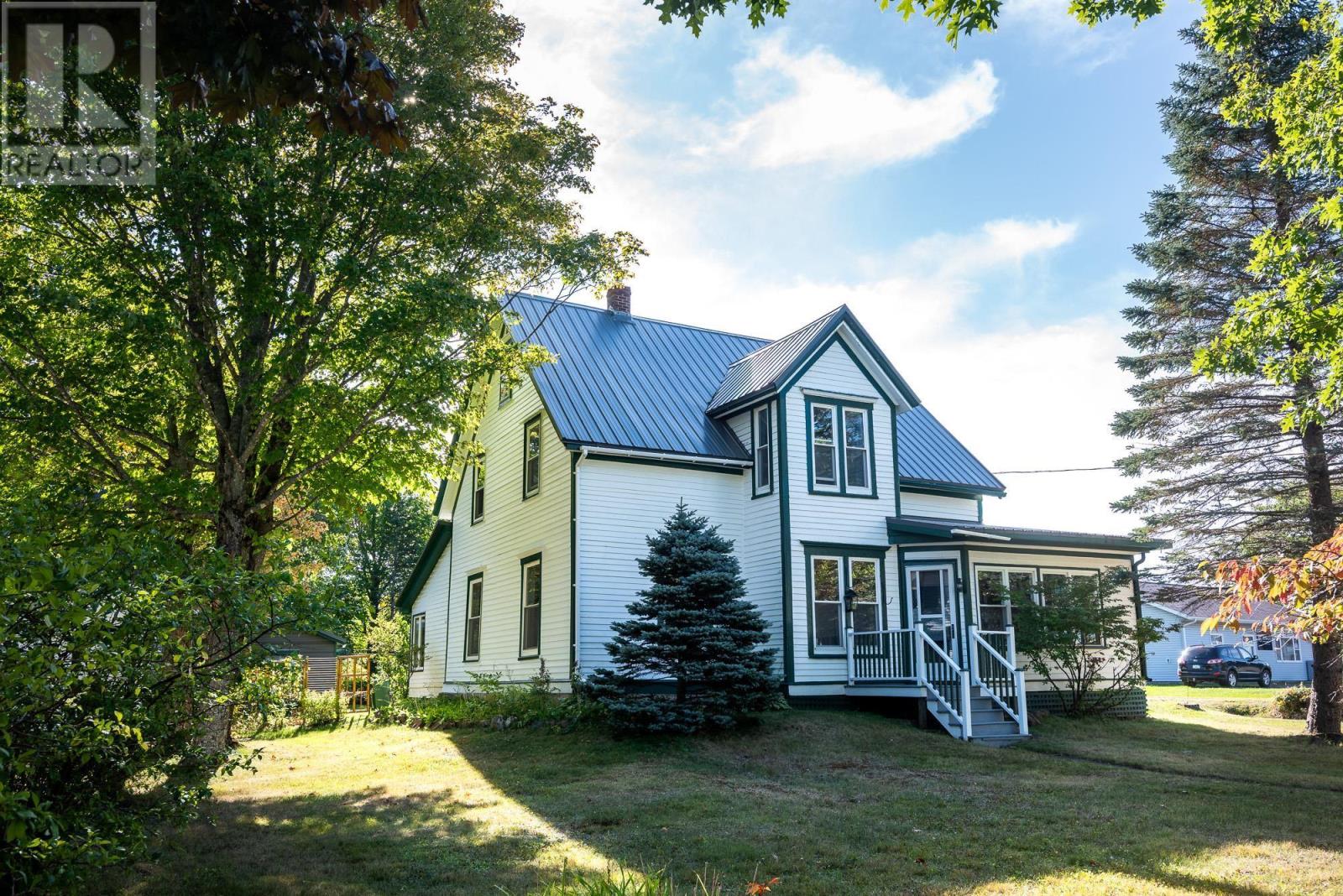 28 Maple Avenue, Tatamagouche, Nova Scotia  B0K 1V0 - Photo 8 - 202524302
