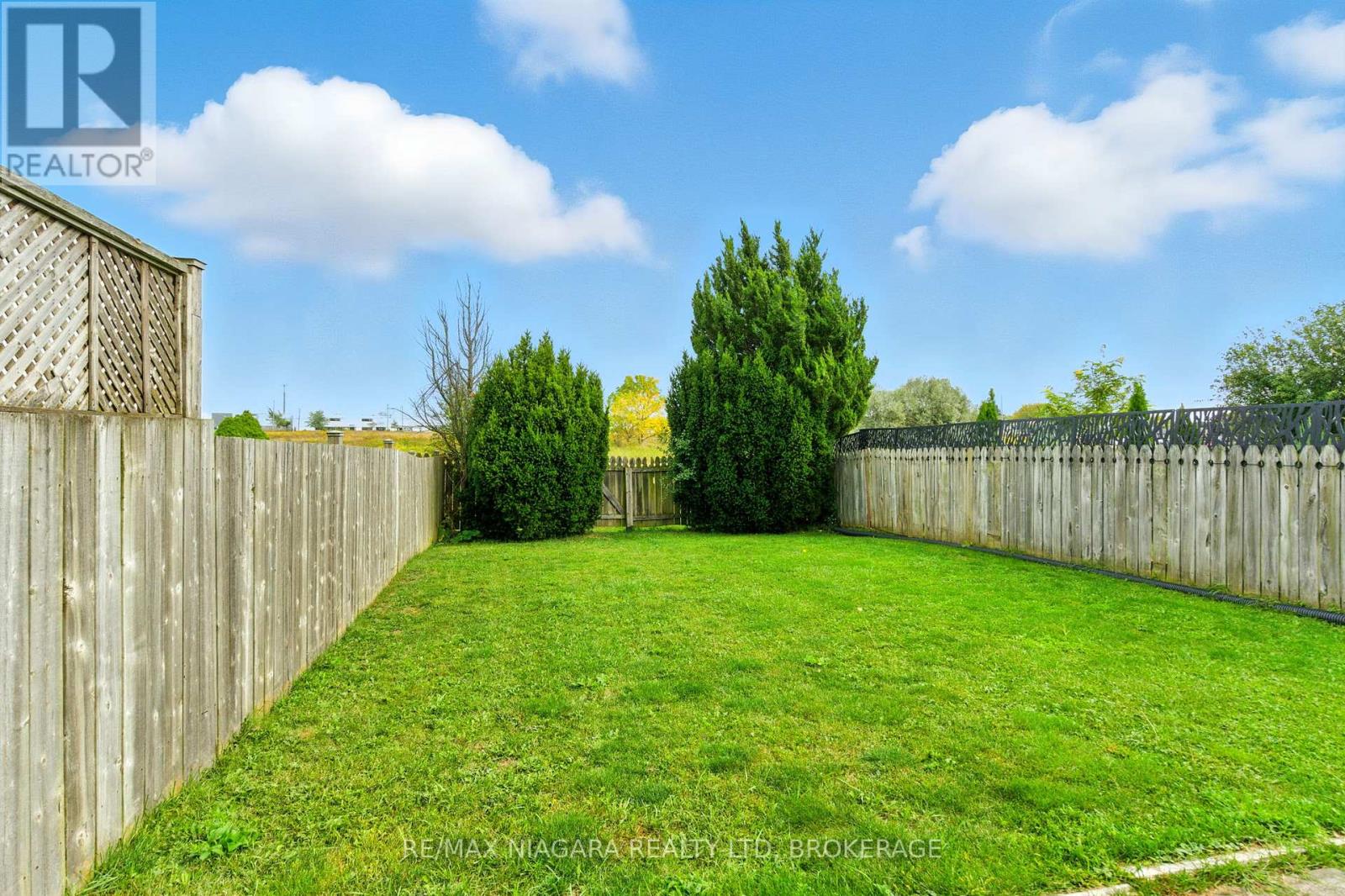 127 Devine Crescent, Thorold (Confederation Heights), Ontario  L2V 5A5 - Photo 36 - X12425561