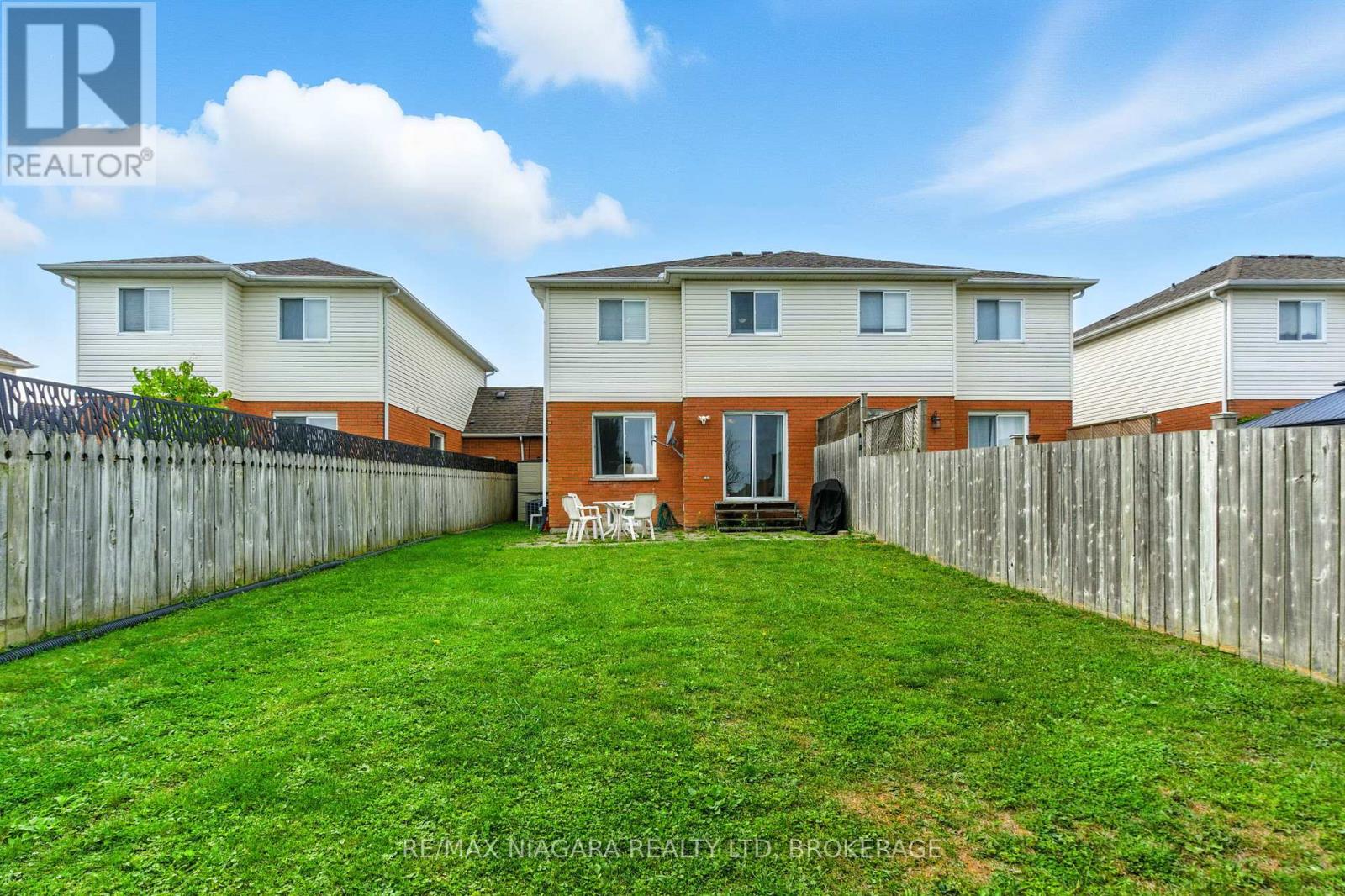127 Devine Crescent, Thorold (Confederation Heights), Ontario  L2V 5A5 - Photo 37 - X12425561