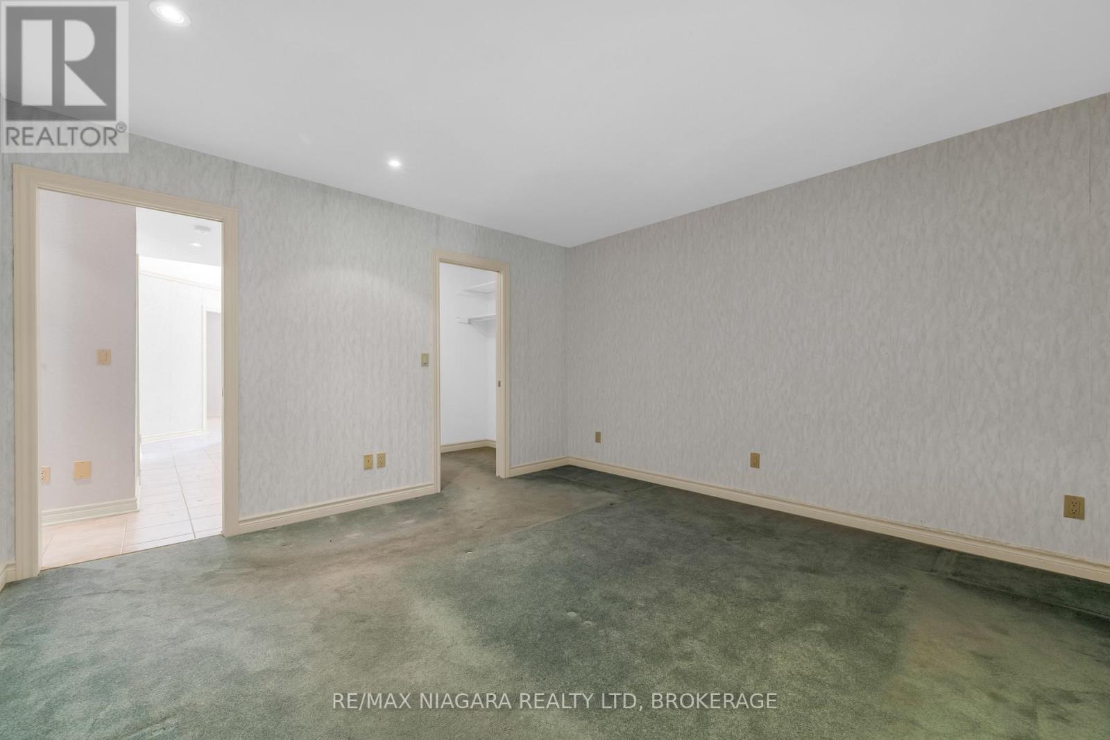 40 Frontier Drive, Niagara-On-The-Lake (Virgil), Ontario  L0S 1J0 - Photo 16 - X12425600