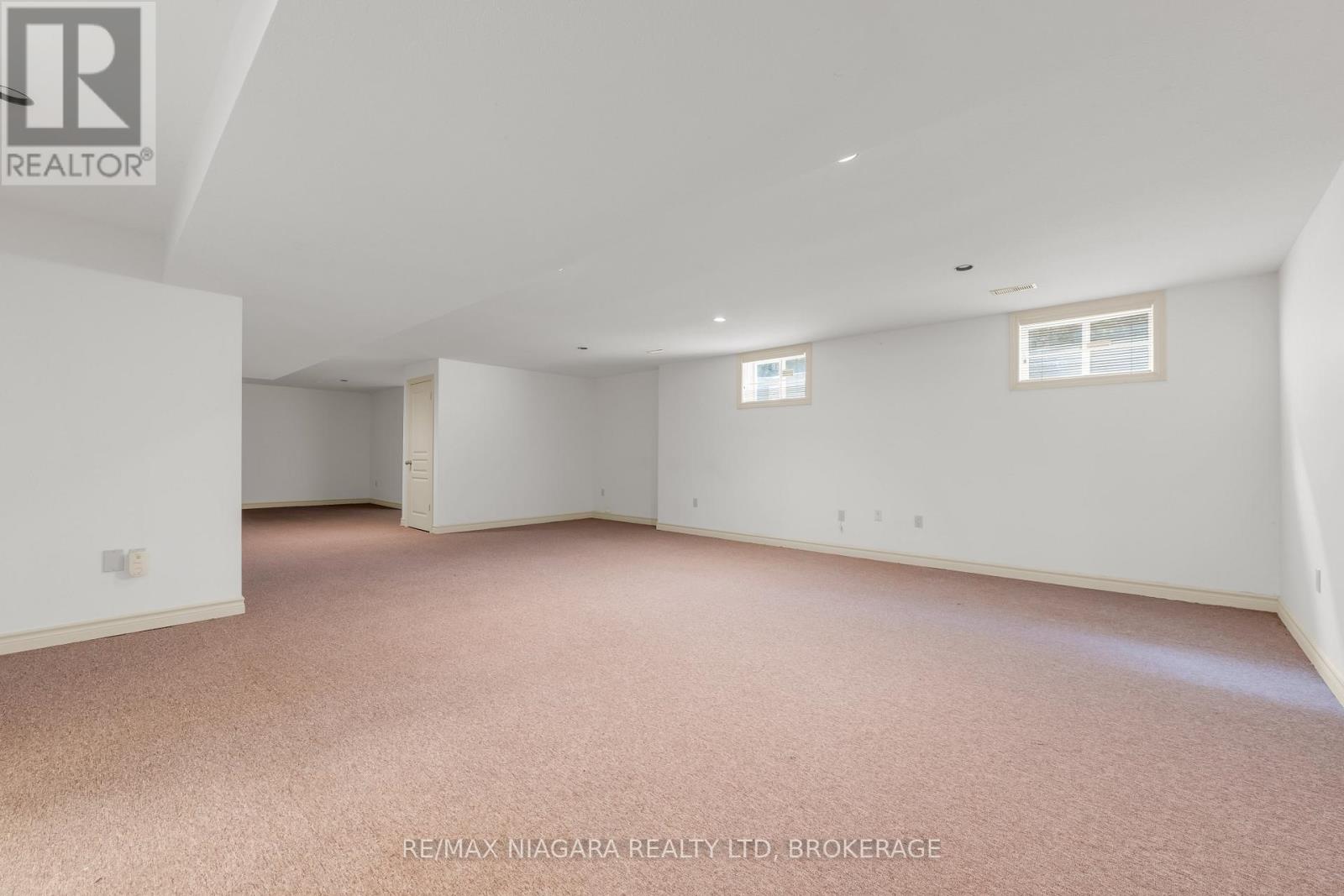 40 Frontier Drive, Niagara-On-The-Lake (Virgil), Ontario  L0S 1J0 - Photo 24 - X12425600