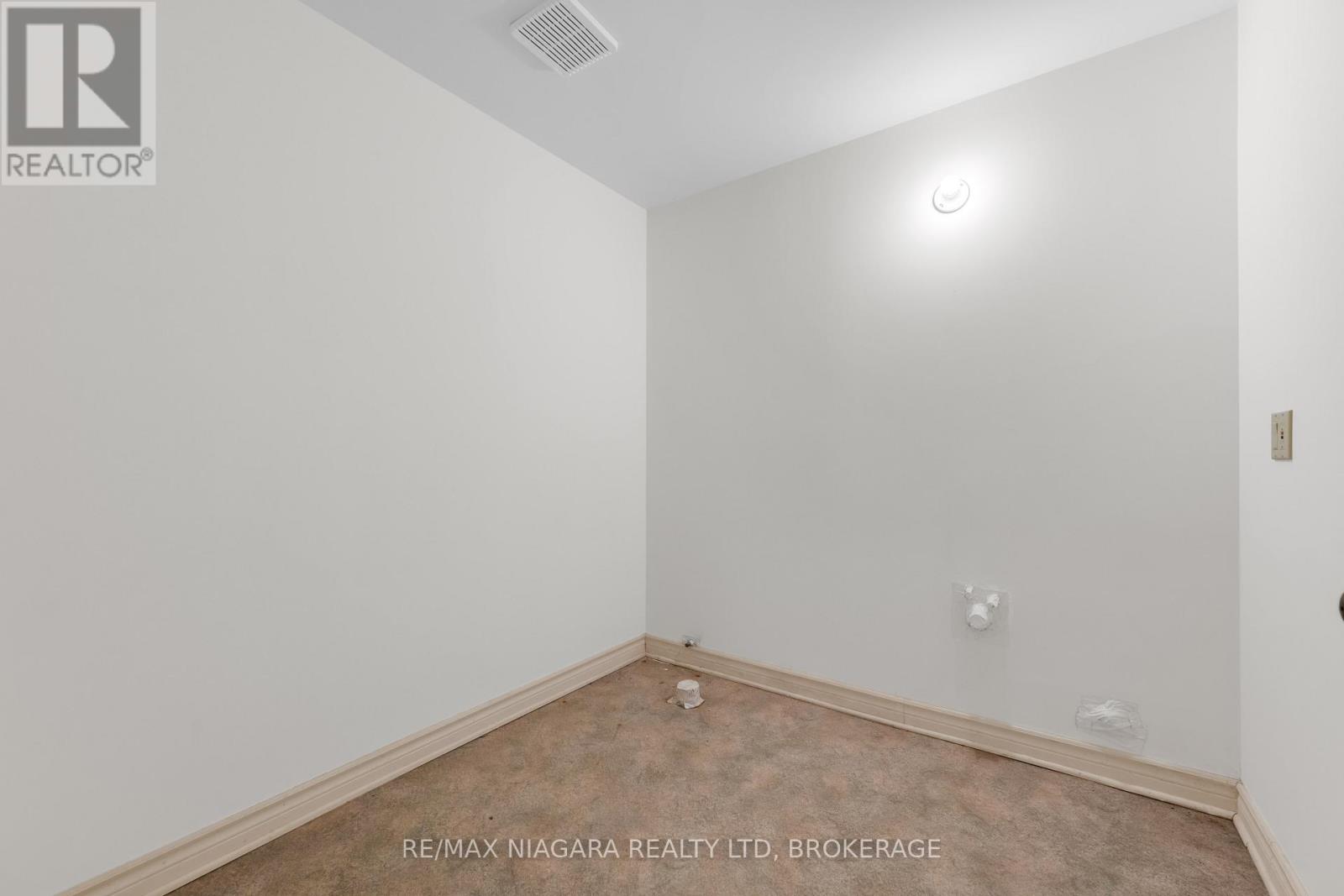 40 Frontier Drive, Niagara-On-The-Lake (Virgil), Ontario  L0S 1J0 - Photo 25 - X12425600