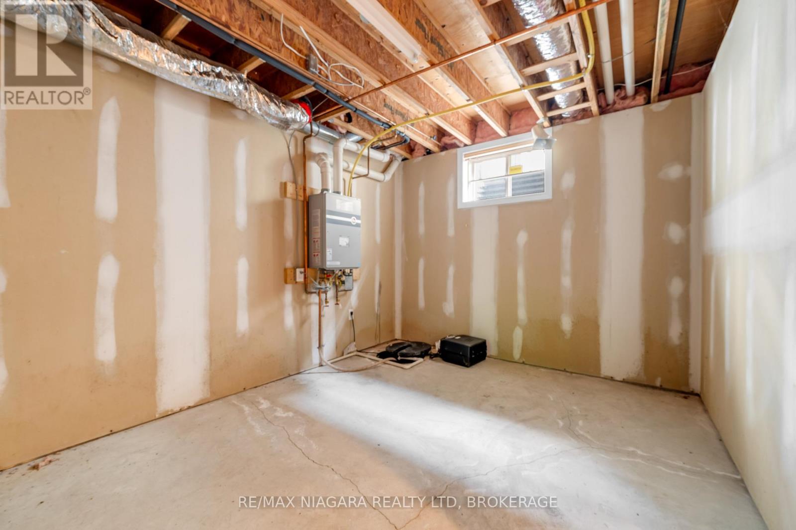 40 Frontier Drive, Niagara-On-The-Lake (Virgil), Ontario  L0S 1J0 - Photo 29 - X12425600