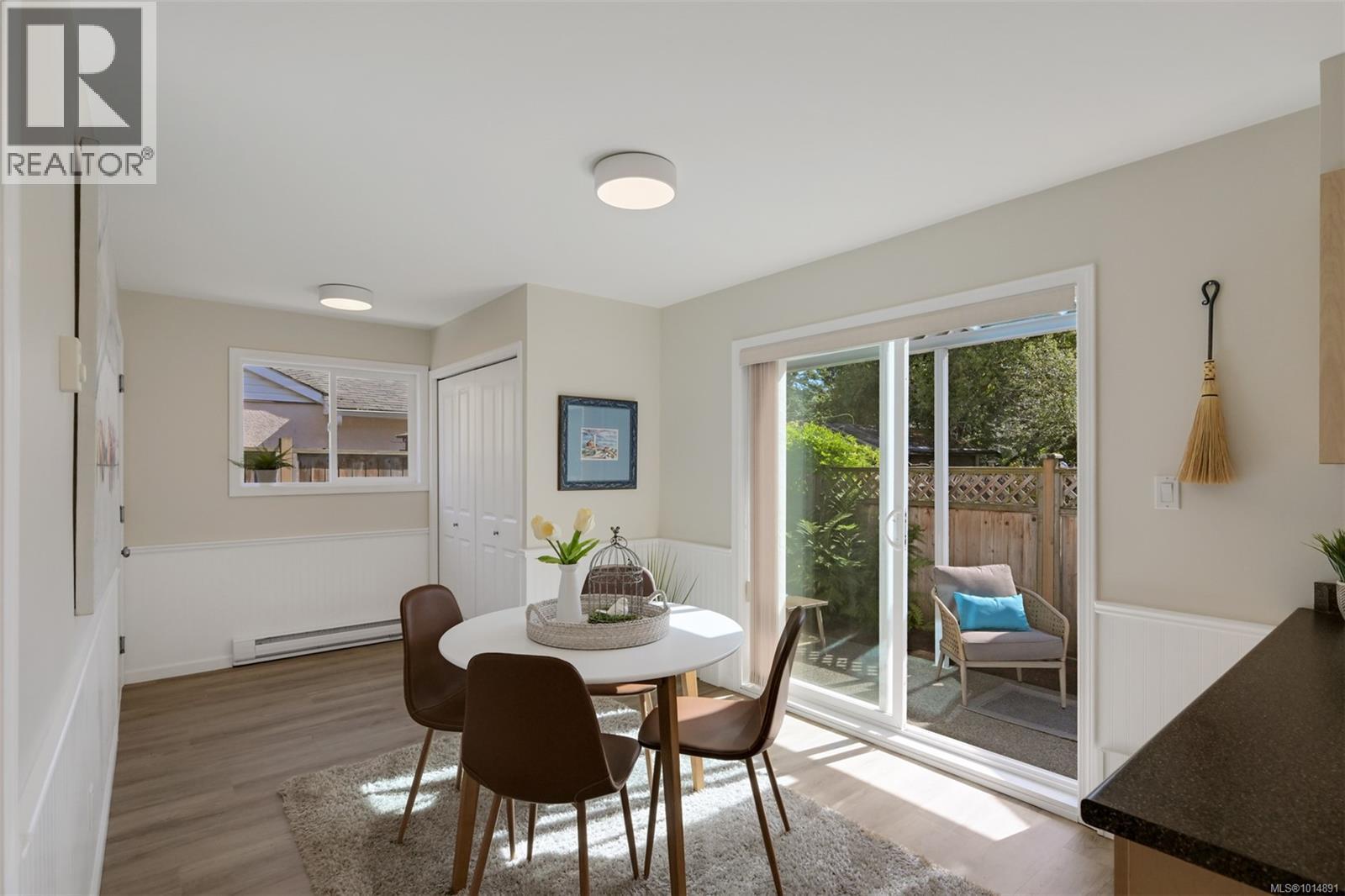 9661 Seventh St, Sidney, British Columbia  V8L 2V6 - Photo 13 - 1014891