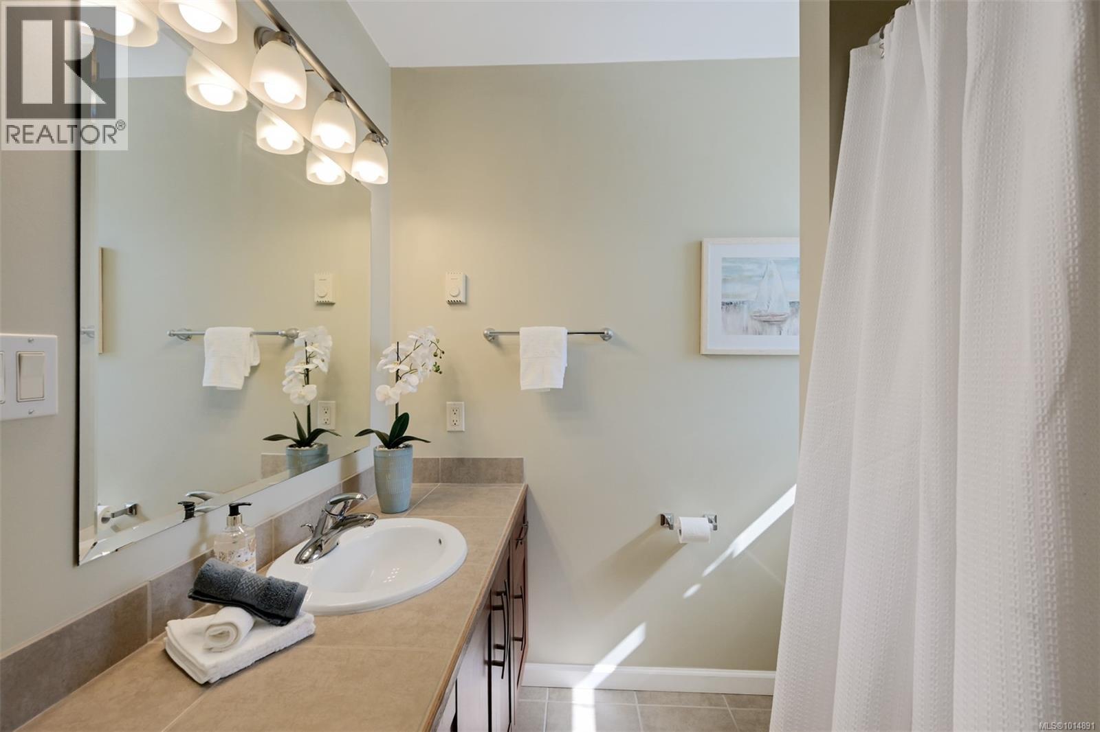 9661 Seventh St, Sidney, British Columbia  V8L 2V6 - Photo 26 - 1014891