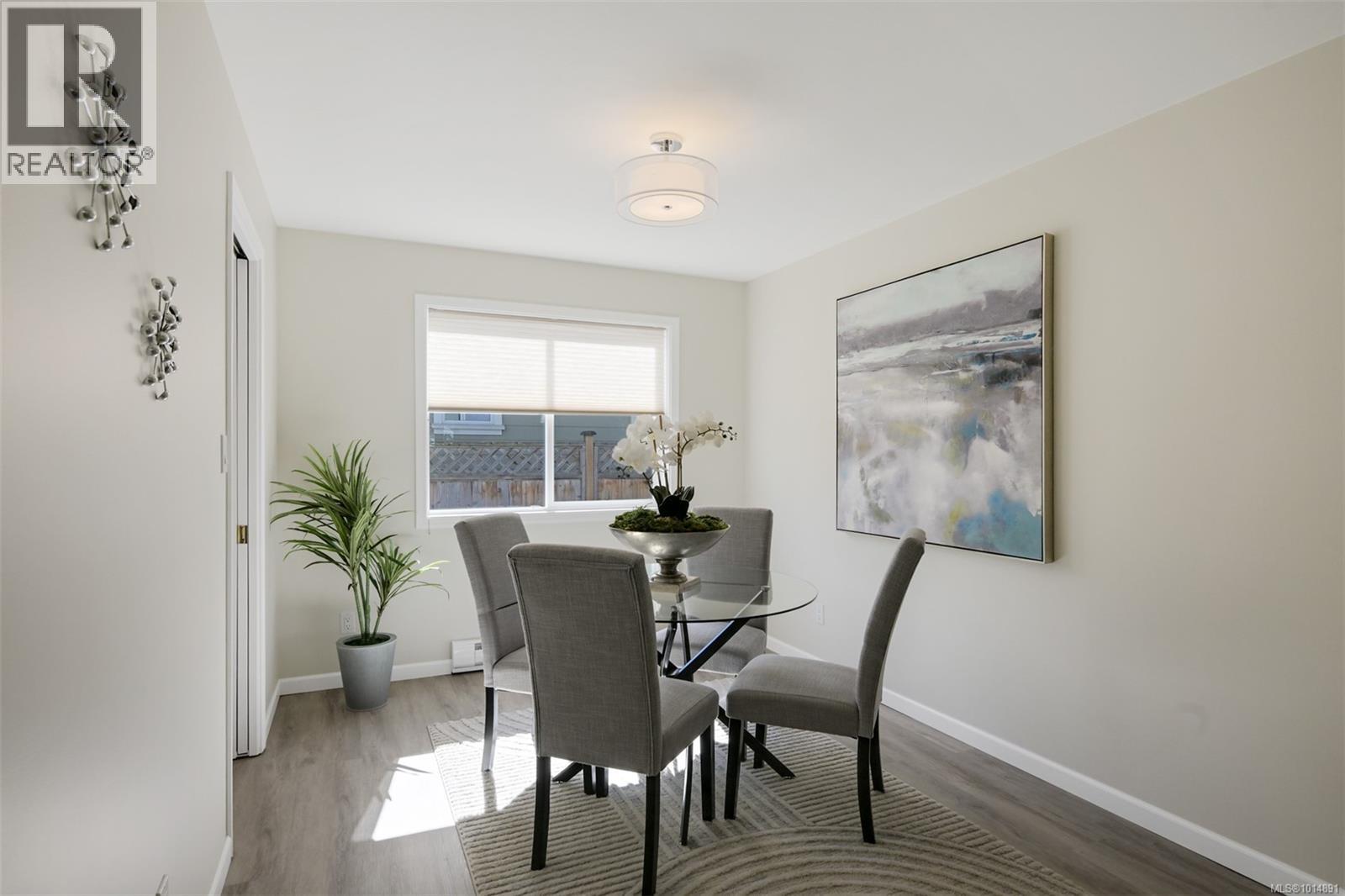 9661 Seventh St, Sidney, British Columbia  V8L 2V6 - Photo 9 - 1014891