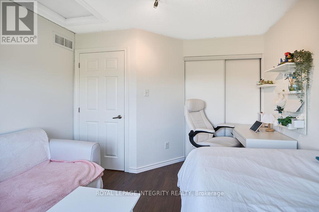114 Battersea Crescent, Ottawa, Ontario  K2T 0C6 - Photo 37 - X12425354