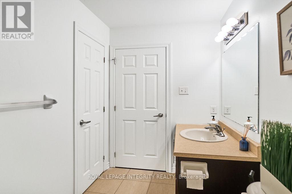 114 Battersea Crescent, Ottawa, Ontario  K2T 0C6 - Photo 39 - X12425354