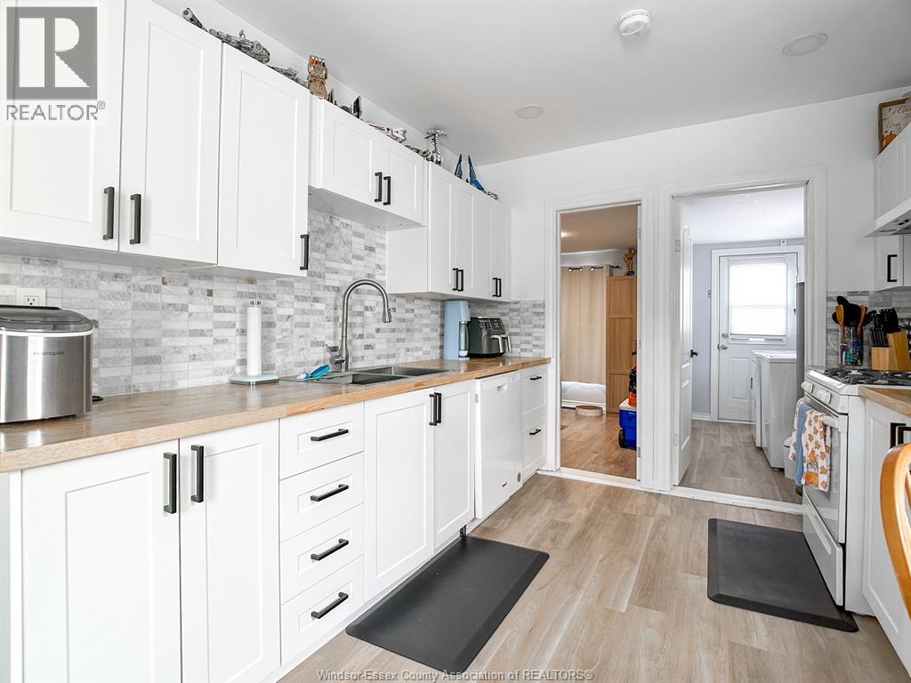 1639 St Luke, Windsor, Ontario  N8Y 3N4 - Photo 10 - 25024400