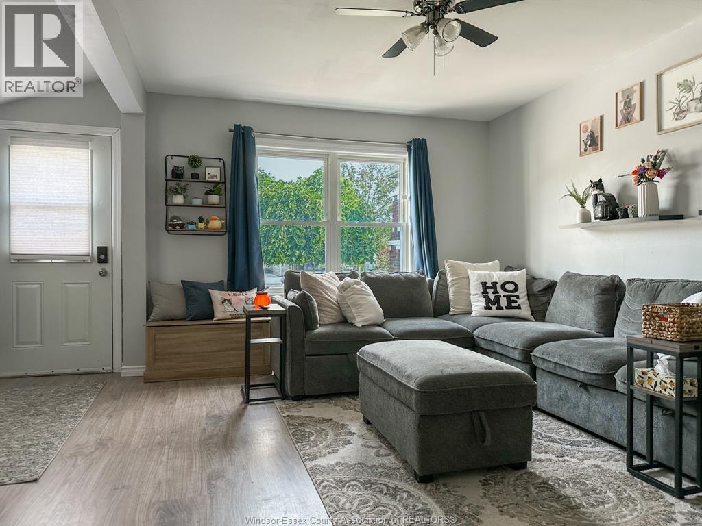 1639 St Luke, Windsor, Ontario  N8Y 3N4 - Photo 4 - 25024400