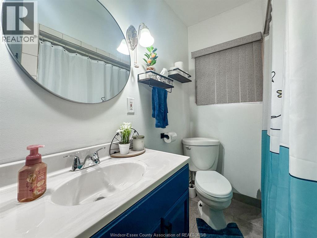 1639 St Luke, Windsor, Ontario  N8Y 3N4 - Photo 6 - 25024400