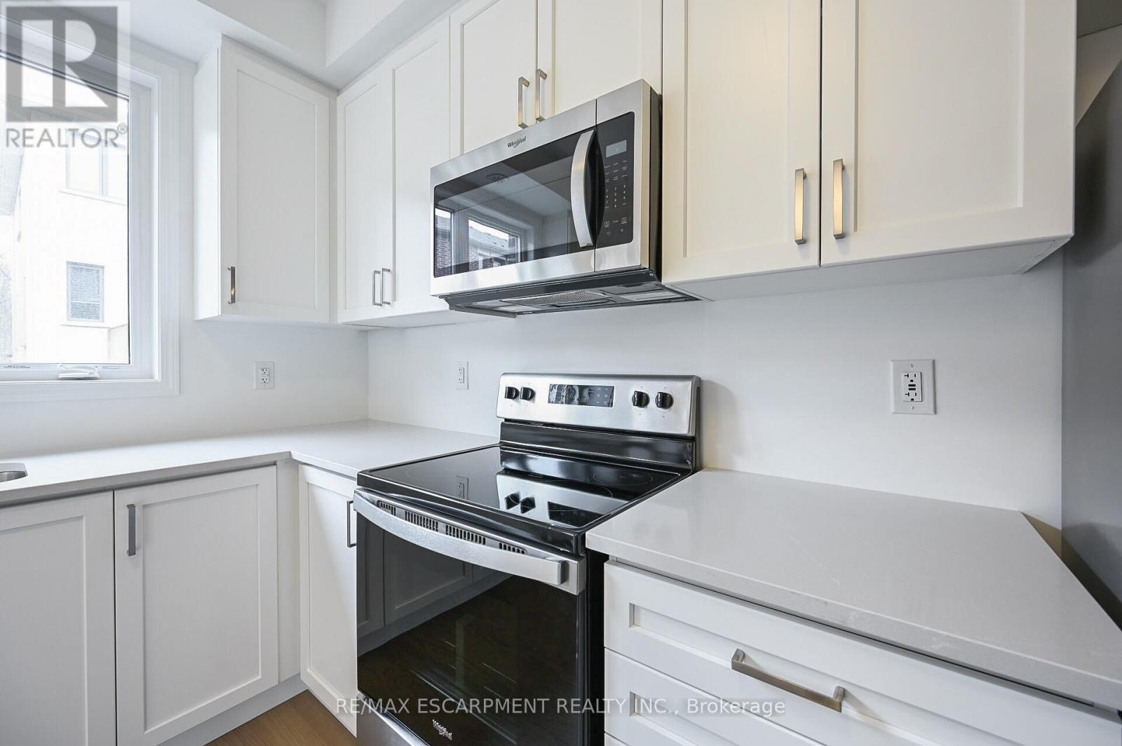 4043 Saida Street, Mississauga, Ontario  L5M 2S8 - Photo 15 - W12392818