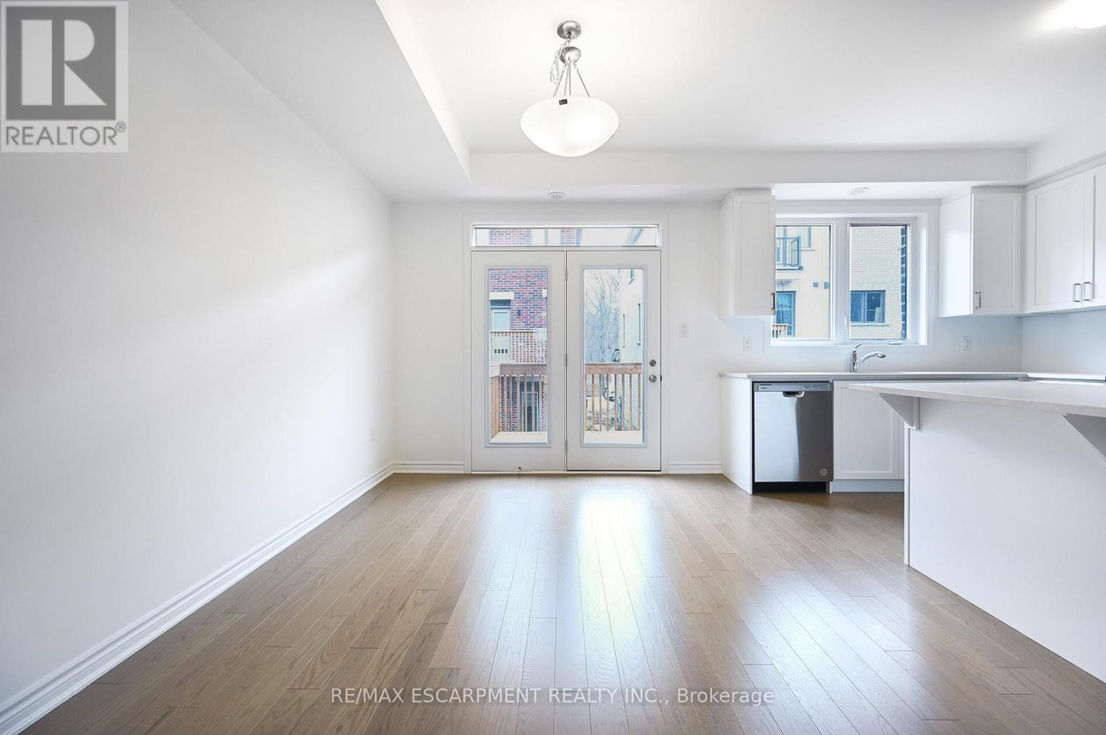 4043 Saida Street, Mississauga, Ontario  L5M 2S8 - Photo 17 - W12392818