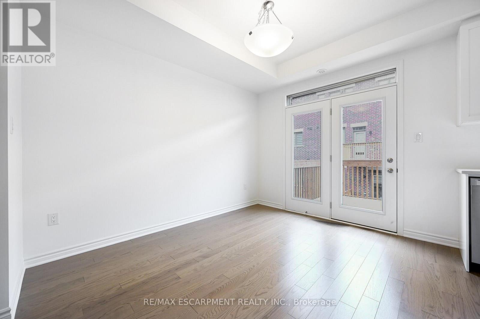 4043 Saida Street, Mississauga, Ontario  L5M 2S8 - Photo 18 - W12392818