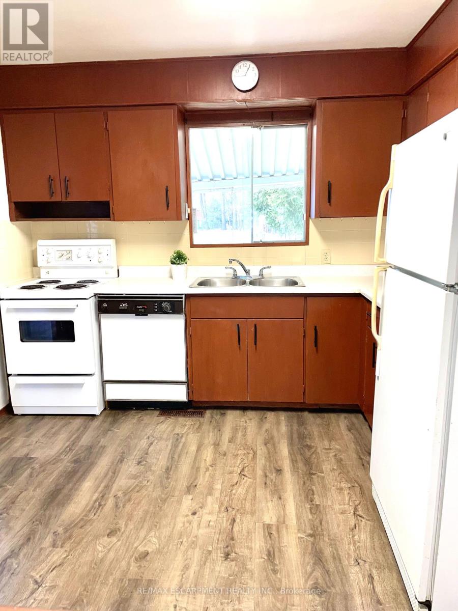 1494 Haig Boulevard, Mississauga, Ontario  L5E 2N3 - Photo 23 - W12415769