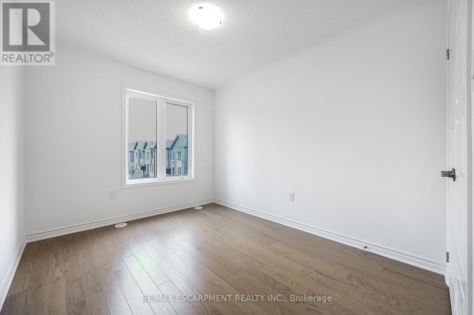 4043 Saida Street, Mississauga, Ontario  L5M 2S8 - Photo 32 - W12392818