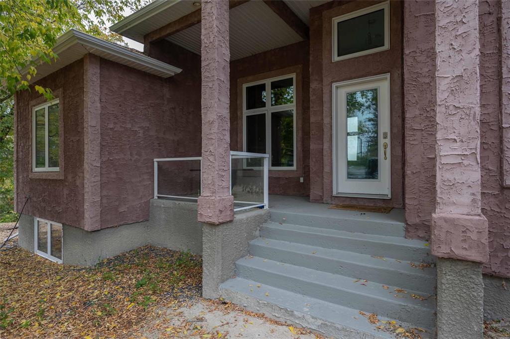 302 Bouchard Road, Petersfield, Manitoba  R0C 2L0 - Photo 3 - 202525029