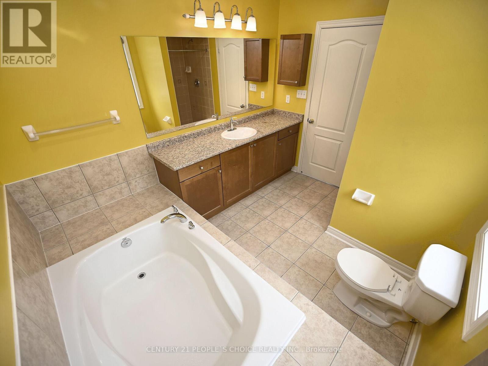 502 Van Kirk Drive, Brampton, Ontario  L7A 0L6 - Photo 19 - W12401999