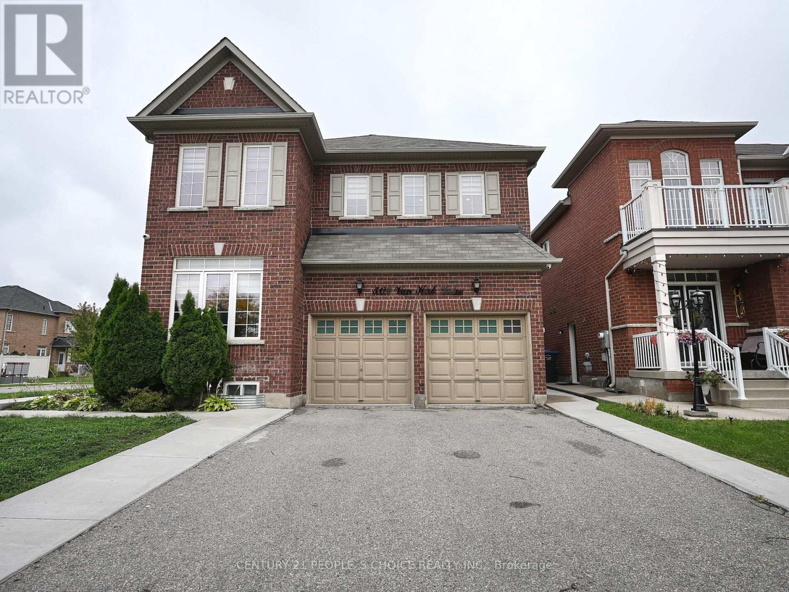 502 Van Kirk Drive, Brampton, Ontario  L7A 0L6 - Photo 3 - W12401999