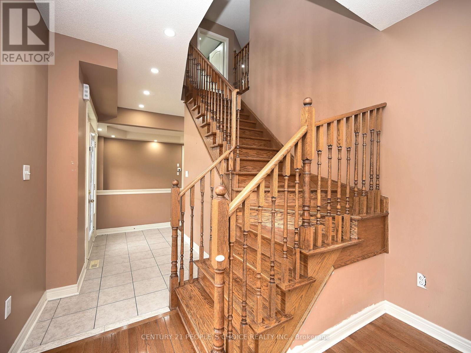 502 Van Kirk Drive, Brampton, Ontario  L7A 0L6 - Photo 16 - W12401999