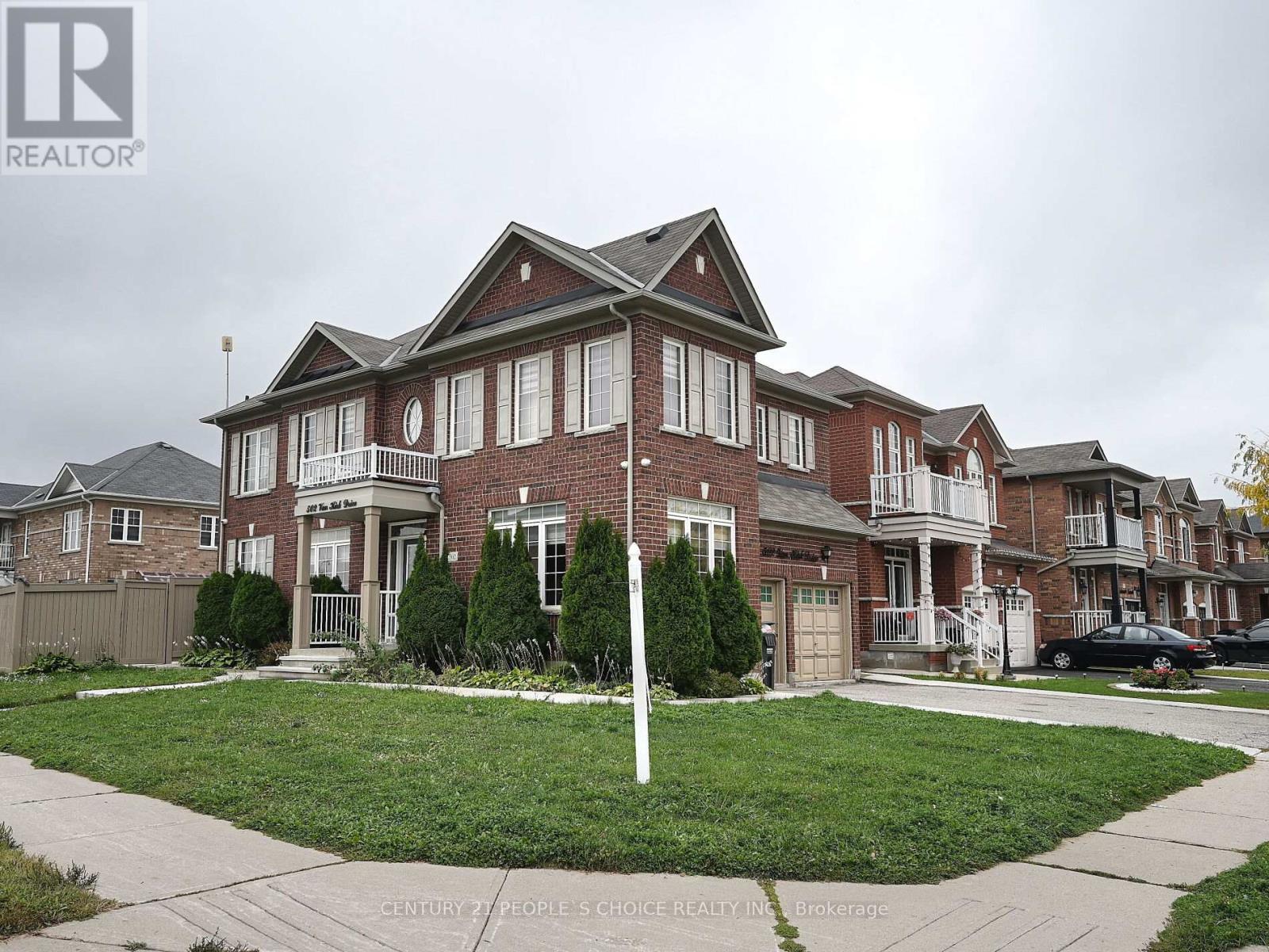 502 Van Kirk Drive, Brampton, Ontario  L7A 0L6 - Photo 2 - W12401999