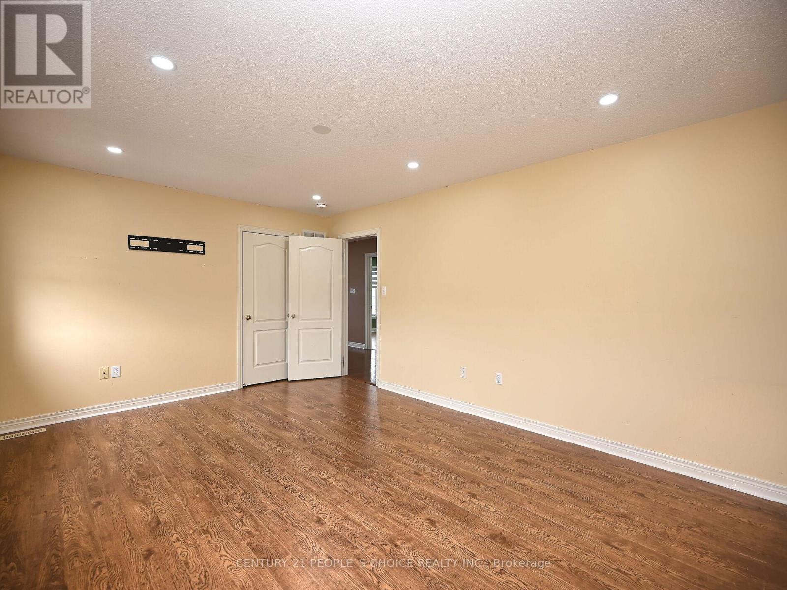 502 Van Kirk Drive, Brampton, Ontario  L7A 0L6 - Photo 21 - W12401999