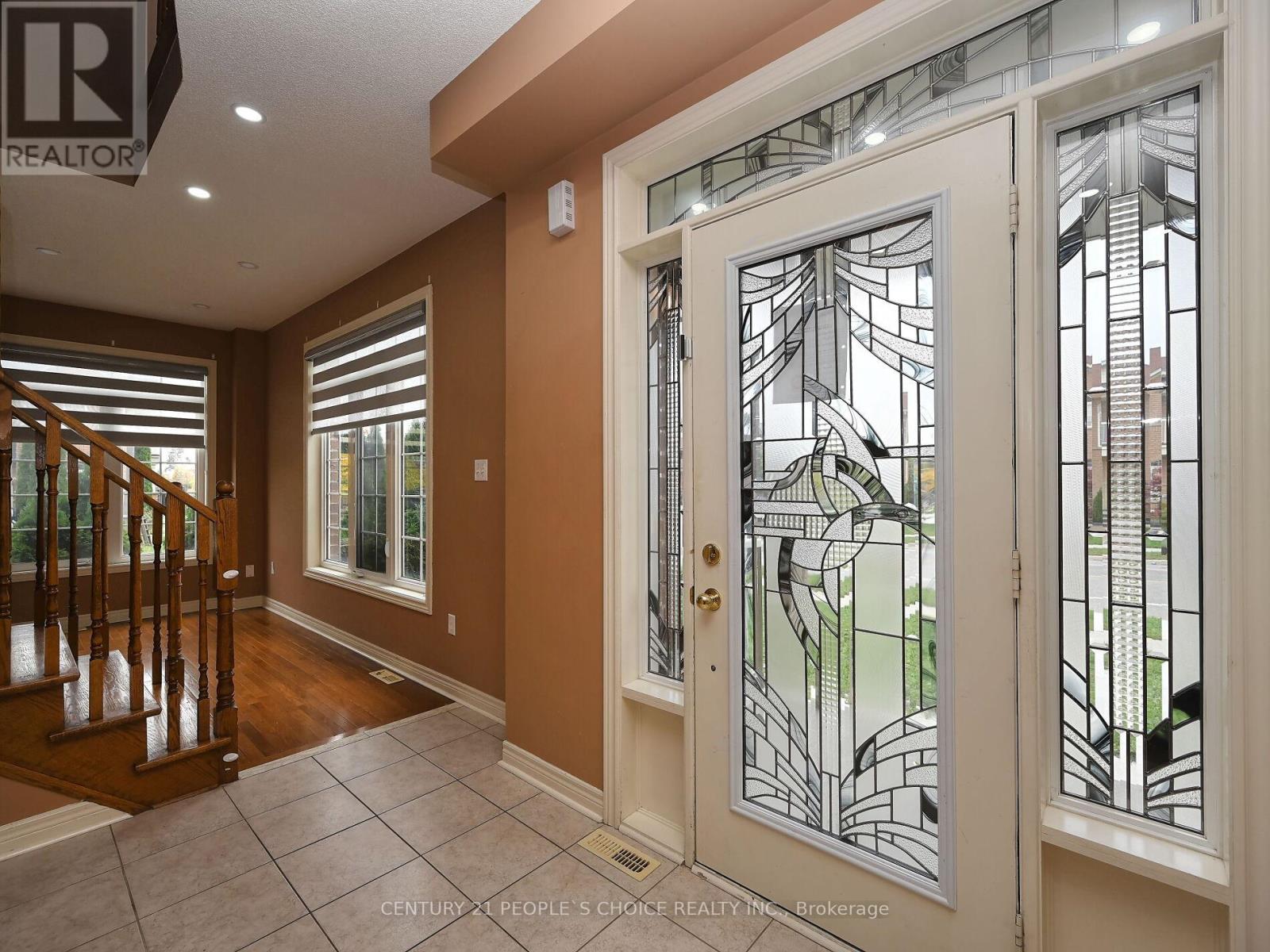 502 Van Kirk Drive, Brampton, Ontario  L7A 0L6 - Photo 6 - W12401999