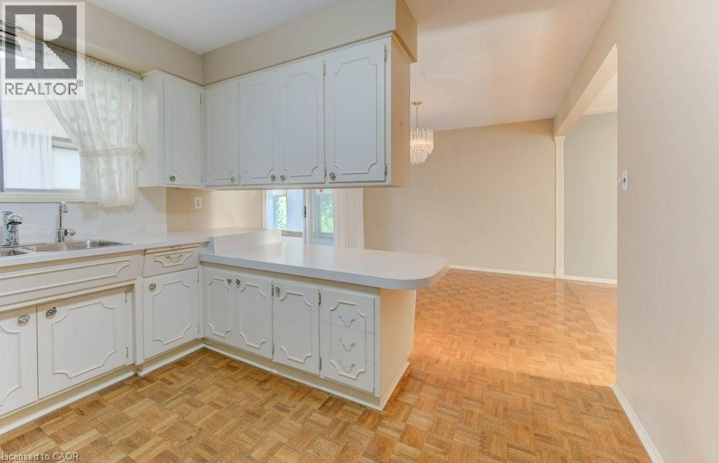 12 Old York Crescent, Kitchener, Ontario  N2B 3G3 - Photo 25 - 40767490