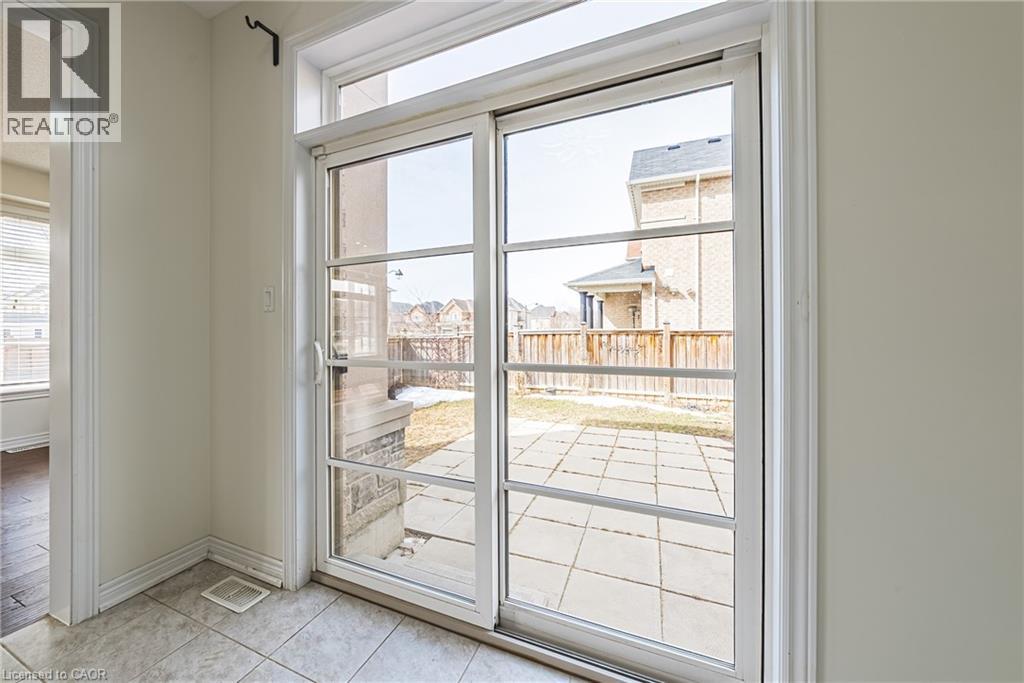 107 Hazelton Avenue, Hamilton, Ontario  L9B 0E9 - Photo 18 - 40773482