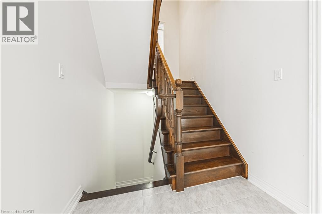107 Hazelton Avenue, Hamilton, Ontario  L9B 0E9 - Photo 21 - 40773482