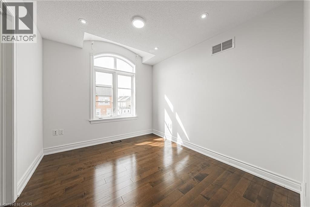 107 Hazelton Avenue, Hamilton, Ontario  L9B 0E9 - Photo 36 - 40773482