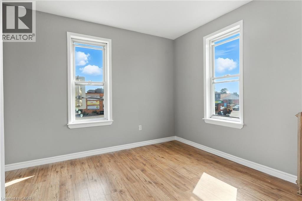 229 Main Street W, Port Colborne, Ontario  L3K 3V7 - Photo 15 - 40772408