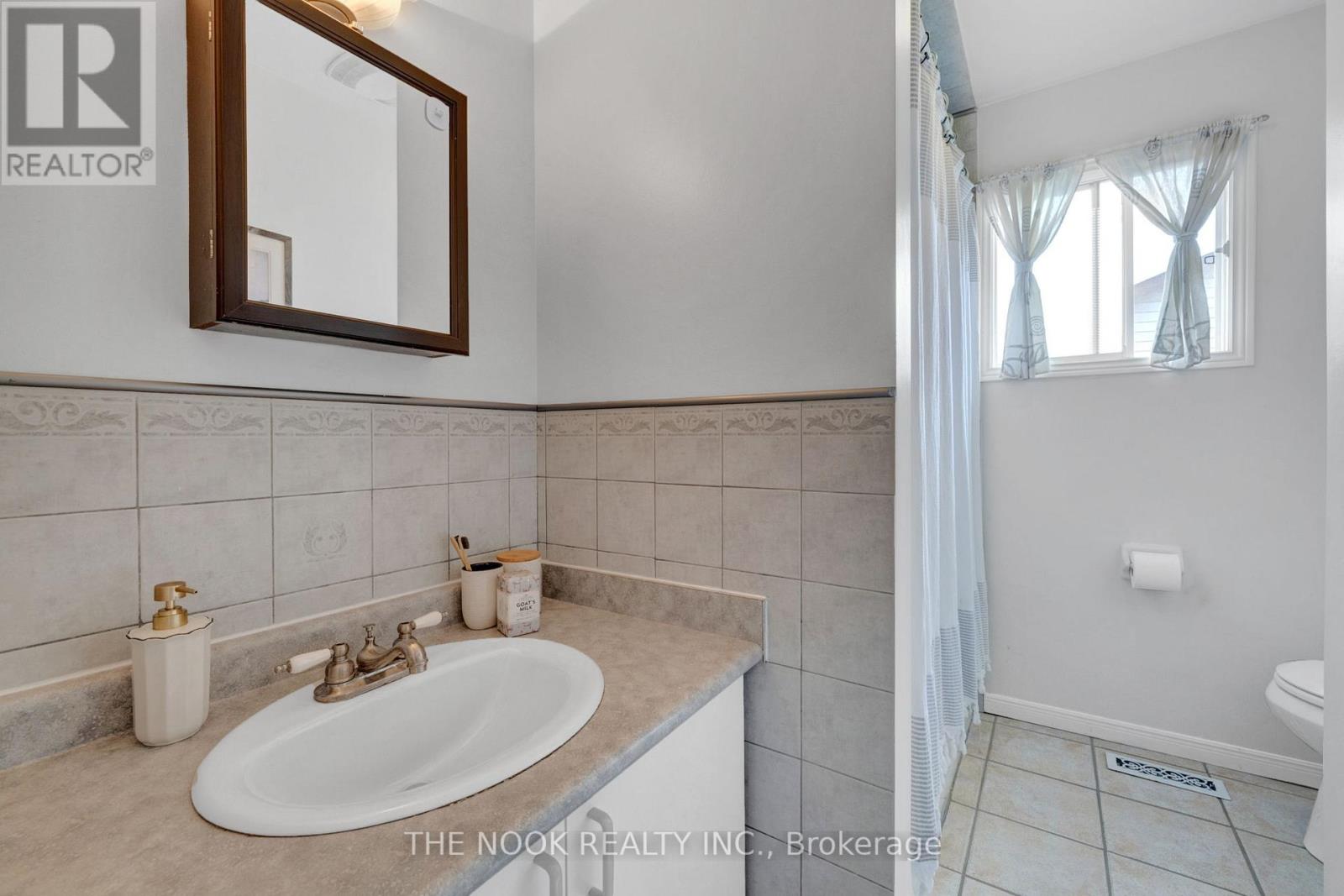64 Soper Creek Drive, Clarington, Ontario  L1C 4K7 - Photo 20 - E12425802