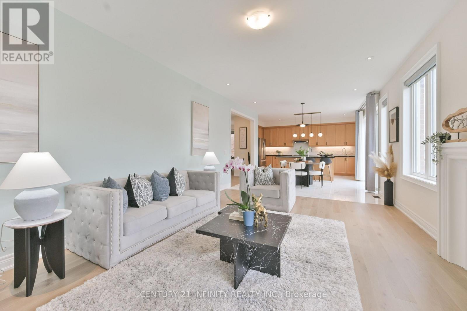 34 Watershed Gate, East Gwillimbury, Ontario  L9N 0Y6 - Photo 17 - N12425668