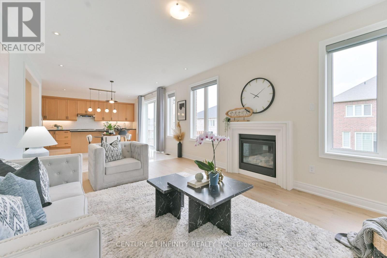 34 Watershed Gate, East Gwillimbury, Ontario  L9N 0Y6 - Photo 18 - N12425668