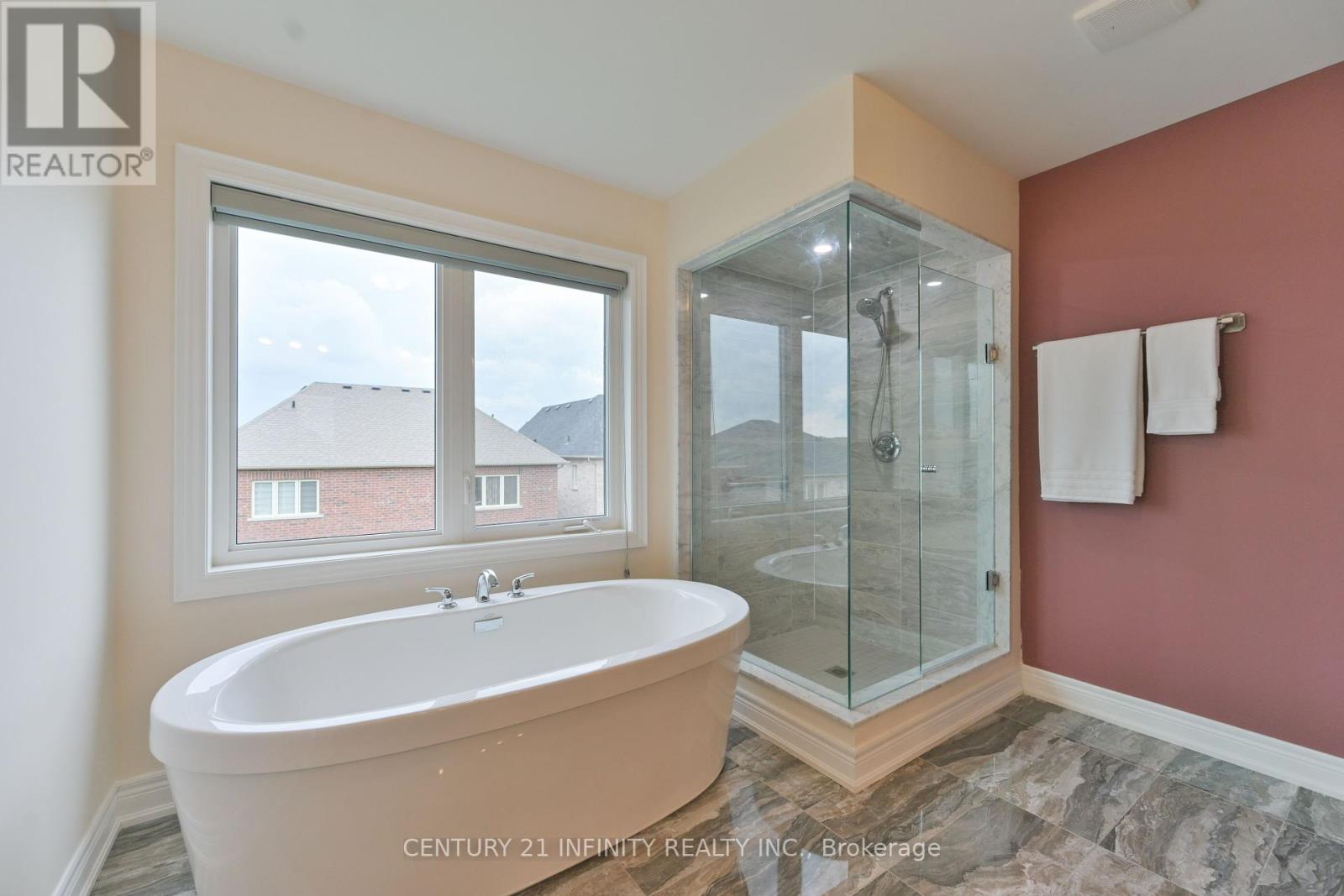 34 Watershed Gate, East Gwillimbury, Ontario  L9N 0Y6 - Photo 29 - N12425668