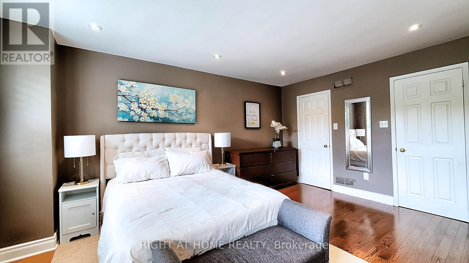50 Tamarack Circle, Toronto, Ontario  M9P 3T9 - Photo 21 - W12403086