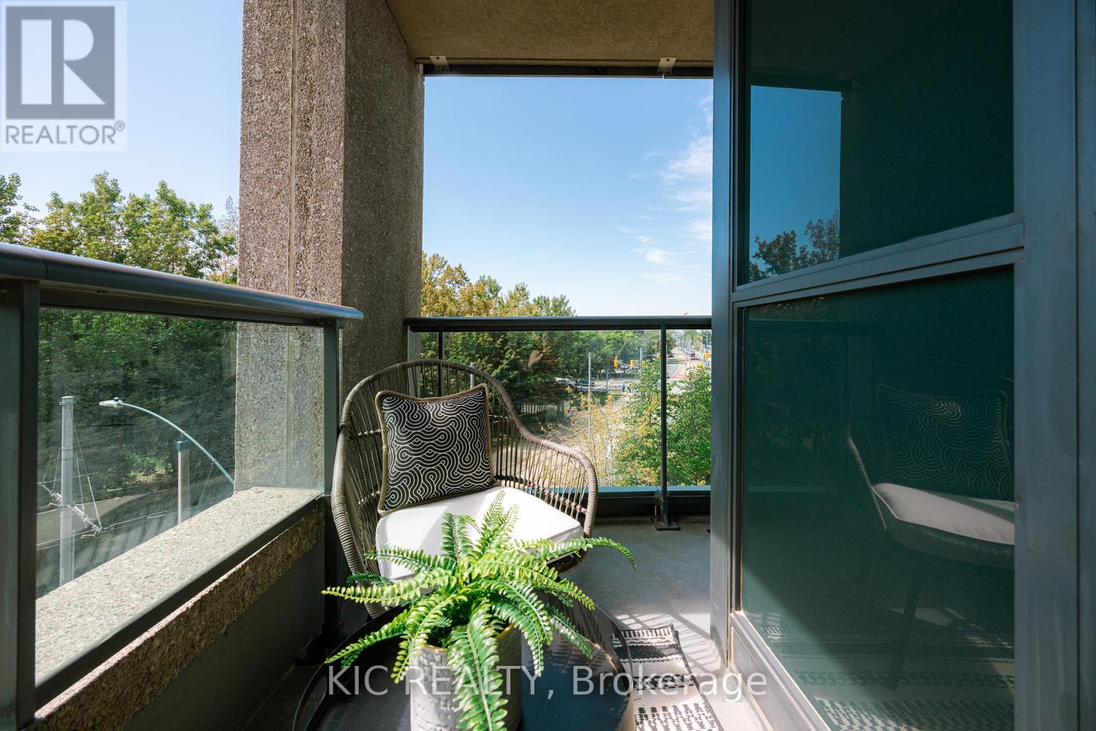 409 - 219 Fort York Boulevard, Toronto, Ontario  M5V 1B1 - Photo 21 - C12425550
