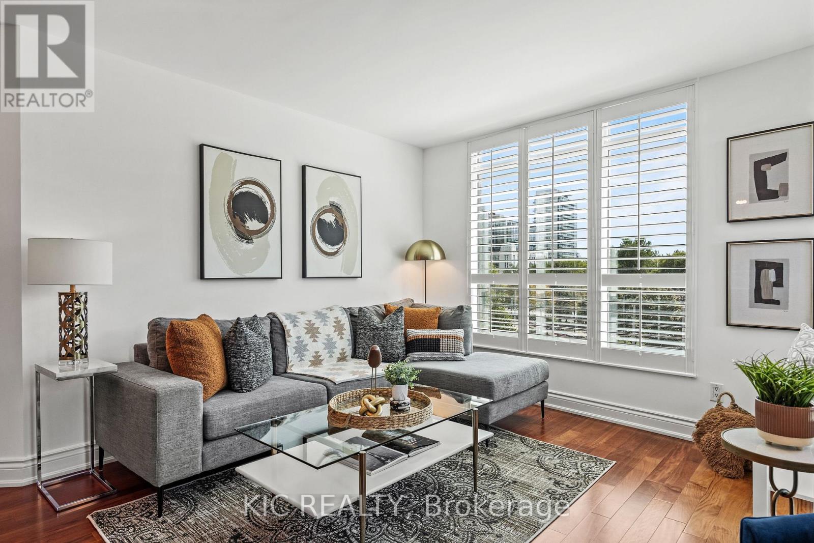 409 - 219 Fort York Boulevard, Toronto, Ontario  M5V 1B1 - Photo 6 - C12425550