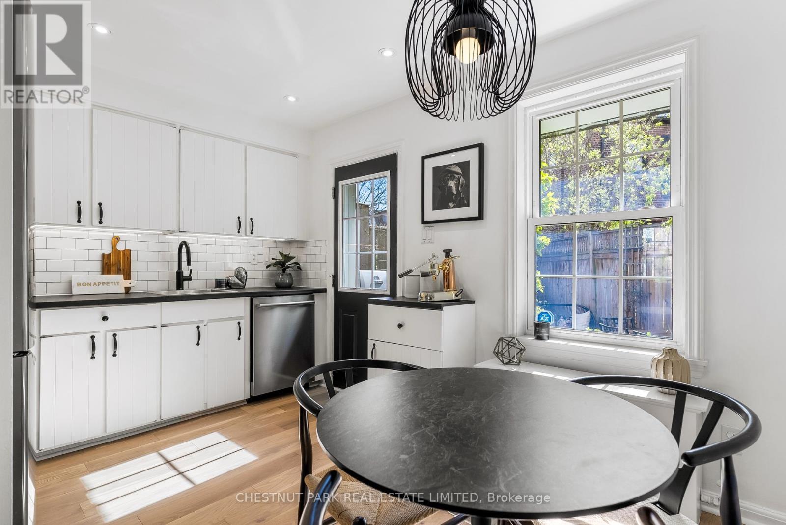 45 Summerhill Gardens, Toronto, Ontario  M4T 1B4 - Photo 7 - C12425557